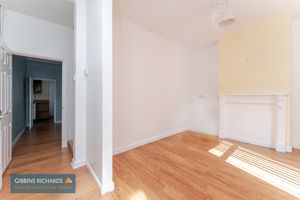 Sitting Room- click for photo gallery